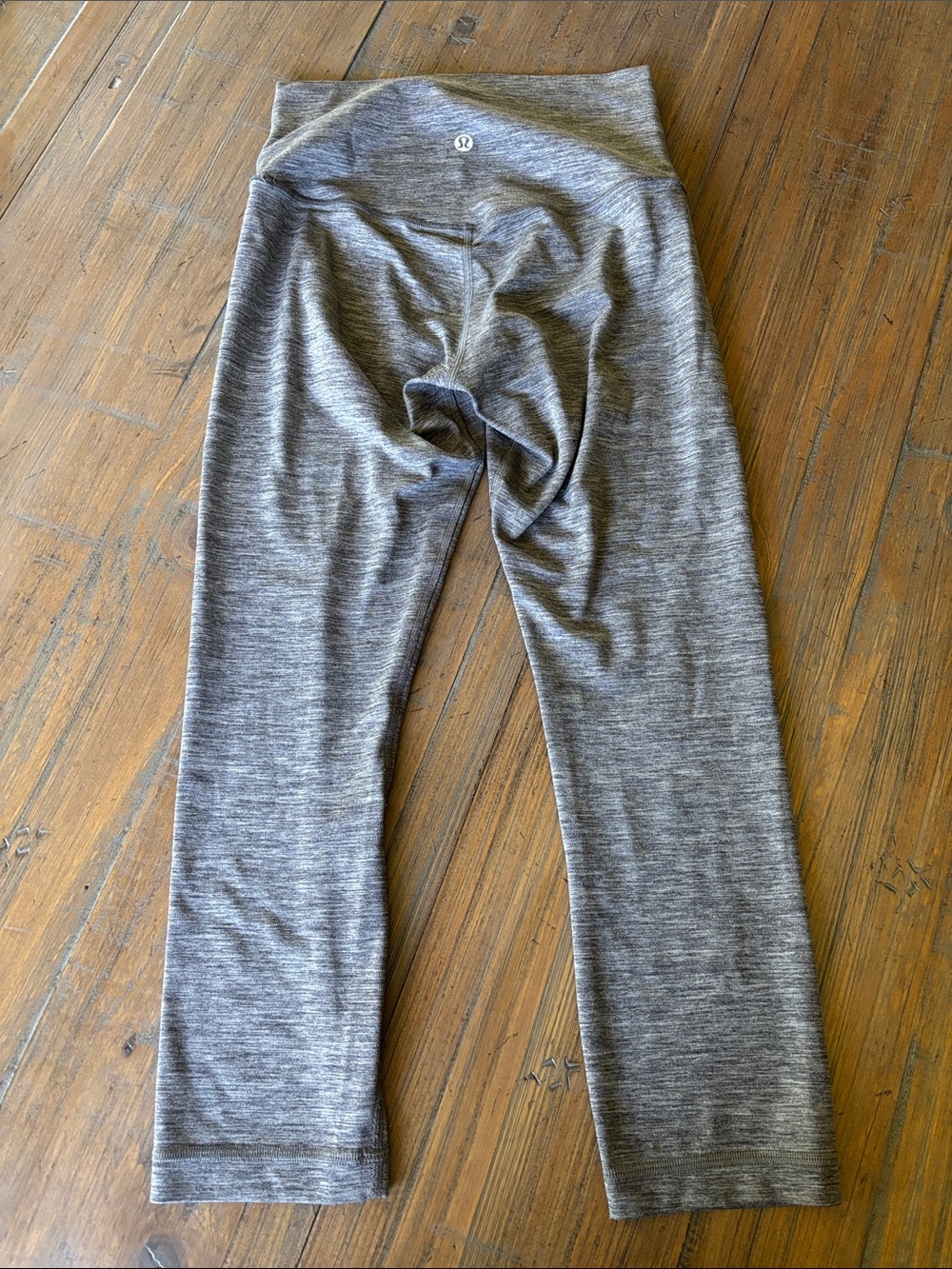 Lululemon size 4 gray 30” leggings - Picture 6 of 16